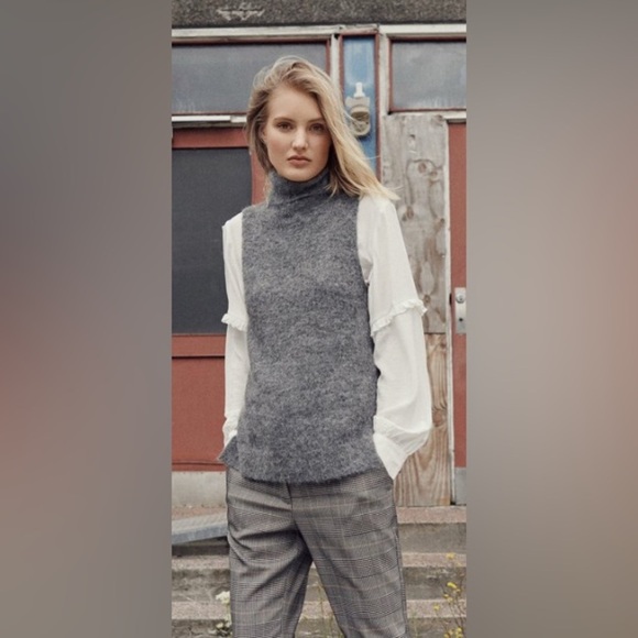 NWT MACH Copenhagen Femme Alpaca Vest Grey Turtleneck Alpaca Wool Blend Size M/L - Picture 1 of 13